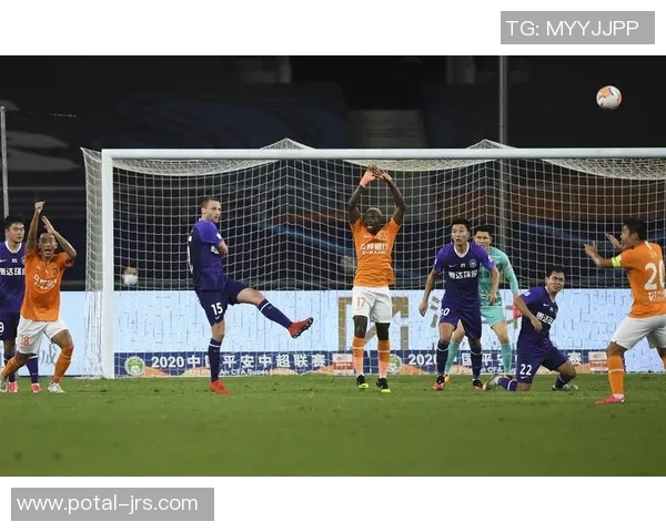 广州昊昕迎战天津泰达争夺中超联赛关键积分之战